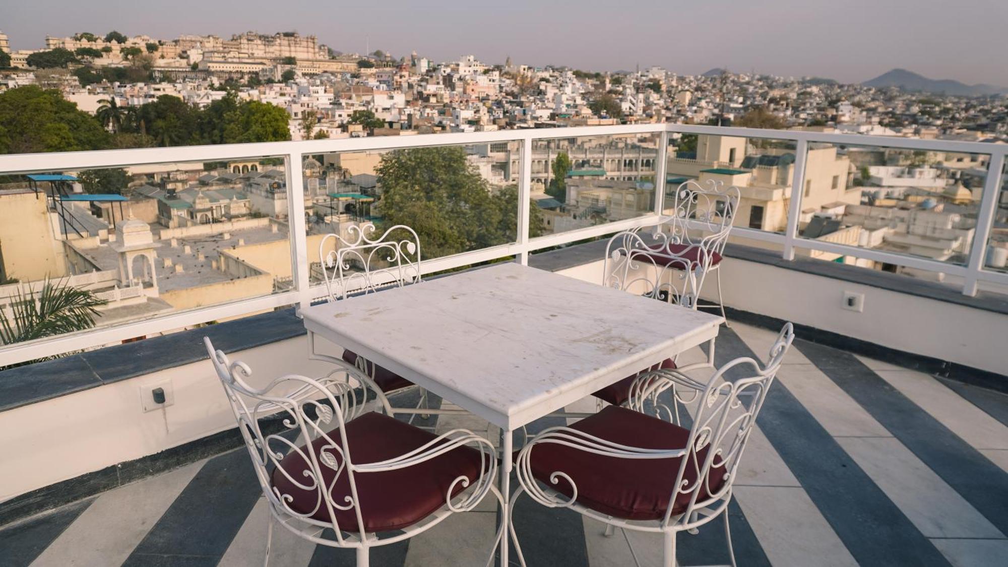 Hotel Naren Villa Udaipur Eksteriør bilde